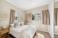 East Toowoomba  Residence - 4 Beds - Sleeps 6