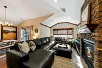 Modern Kitchen and Shuffleboard Table - Stunning Multi-Level Getaway