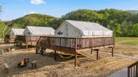 Furnished Glamping Tent/2 Queen Beds/Red River Access- River Rainbow - #5
