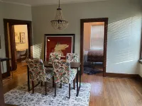 Charming Historic 2BR/1BA in DOWNTOWN EAST DUNDEE