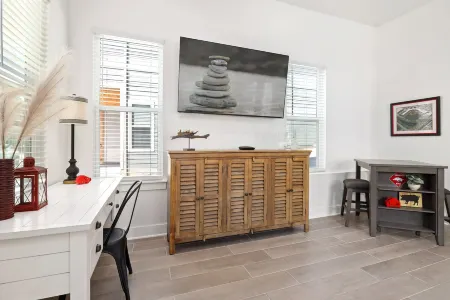 Spacious Living with Game Console and Grill - Gorgeous Modern Haven