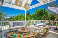 Hot Tub, Kayaks and Spa-Like Retreat - Charming Serenity Oasis
