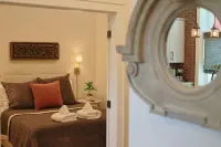 Cozy Space Near Downtown Vibrance and Views - Charming Loft Retreat Các khách sạn ở Knox County