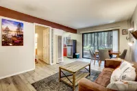 Charming Outdoor Space and Scenic Trails - Inviting Lodge Retreat