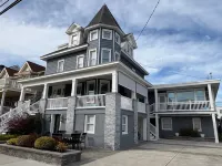 Bright and Spacious Beach Block Condo! Recently Renovated 3 Br Sleeps 8! Hotel in zona JiLLy’s Arcade