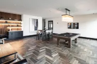 Serene Retreat - Private Patio, Fast Wifi, On-site Laundry