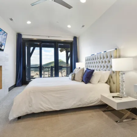 Free Mountain Bikes! on Canyons Golf Course with Hot Tub, Multiple Balconies and BBQ Grill