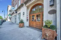 Bay Street Bliss: Downtown Sav