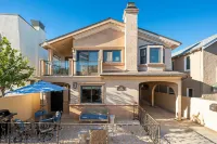 Ocean-View Deck and Gourmet Kitchen - Luxurious Coastal Retreat