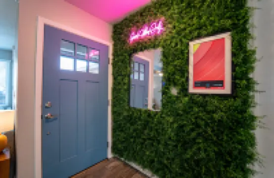 Heated Pool, Fire Pit and Shuffleboard Fun - Elegant Escape