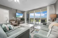 Beachfront Access with Pool and Free Fun Included - Stunning Oasis
