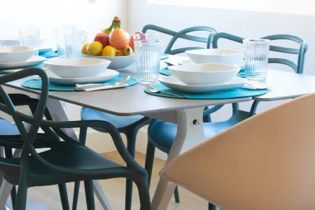 Private Outdoor Shower and Eco-Friendly Living - Charming Beach Retreat Отели рядом с достопримечательностью «Летаг Фаундейшен»