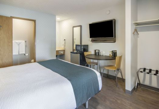 모텔 6 새닉톤, 브리티시 컬럼비아 - 빅토리아 에어포트