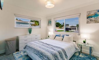 Stylish Aventura Home with Pool on Intercostal