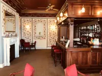 Luccombe Manor Country House Hotel - bar