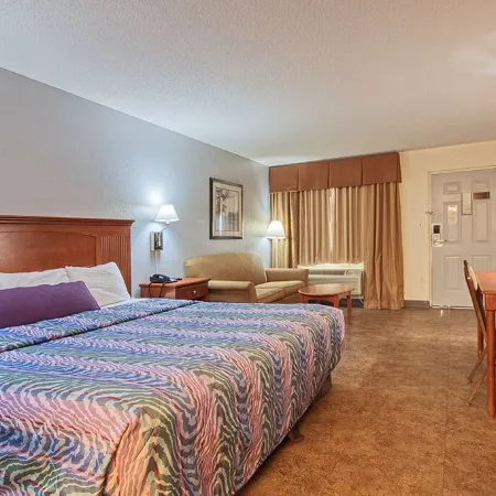 Regency Inn & Suites