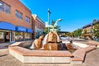 Coopers North in Old Town - Hot Tub & Pool Table! Hotels in Fort Collins
