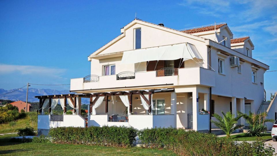 Apartment in Ljubac with Barbecue