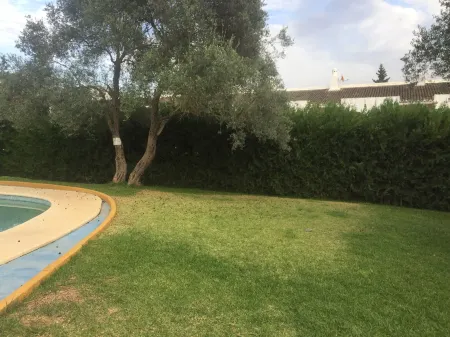 Las Brisas Отели рядом с достопримечательностью «SALA FANTASIA»