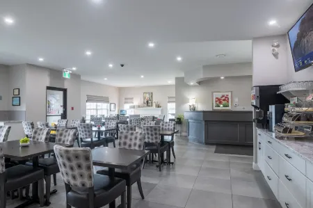 Amsterdam Inn & Suites Moncton