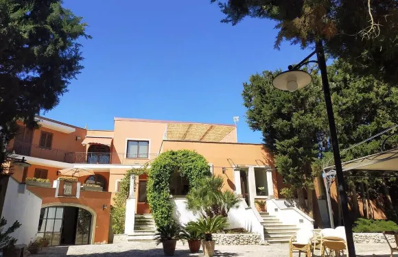 裏萊斯卡西納科皮尼