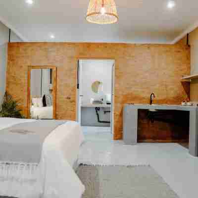Lighthouse Guesthouse & Cafe Rooms