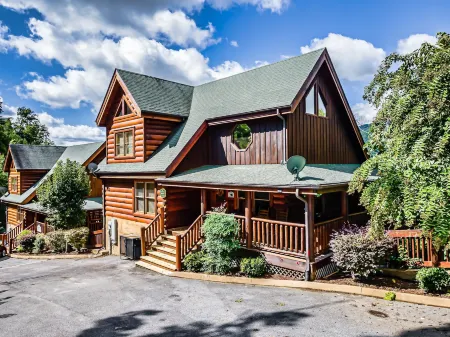 Summer Sale! Pool, Sauna, View, HotTub, Game