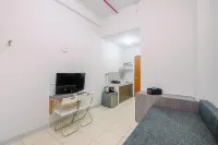 Comfortable and Minimalist Studio at Dave Apartment Hotels in Kukusan