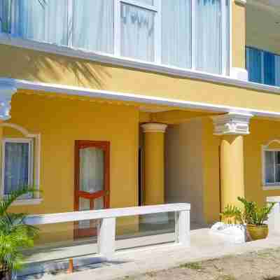 Crystal Shore Beach Resort Powered by Cocotel Hotel Exterior