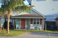Candlelight Cottages by the Beach Hotels near Gramma's Attic