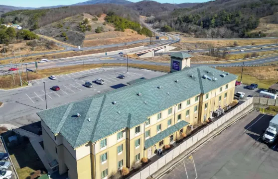 舒眠套房酒店-坎伯蘭拉瓦勒