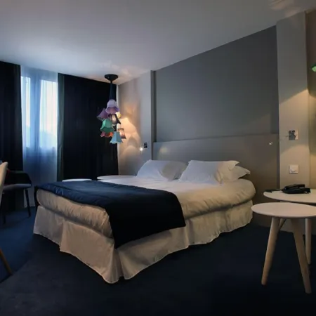 Hotel le Cinq Hyper - Centre