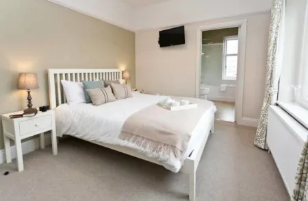 The Bath Arms Hotel Отели в г. Дрейкотт