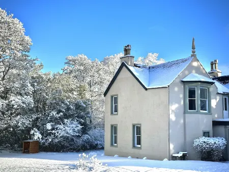 Spean Lodge Отели рядом с достопримечательностью «Commando Monument»