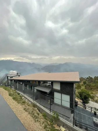 LaRiSa Mountains & Martini Villa Отели в г. Чемба