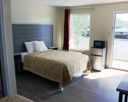 Homestead Inn Hotels in Canton