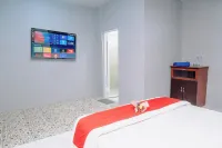 Villa CHR Syariah Hotels in Landasan Ulin Utara