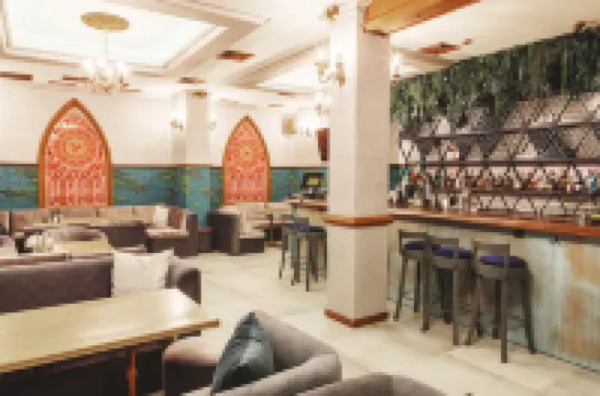 Familion ApartHotel โรงแรมในคีชีเนา