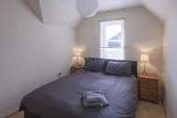 8 Varis Apartments Hotels in 