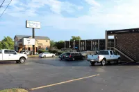 Bluegrass Inn - Parking