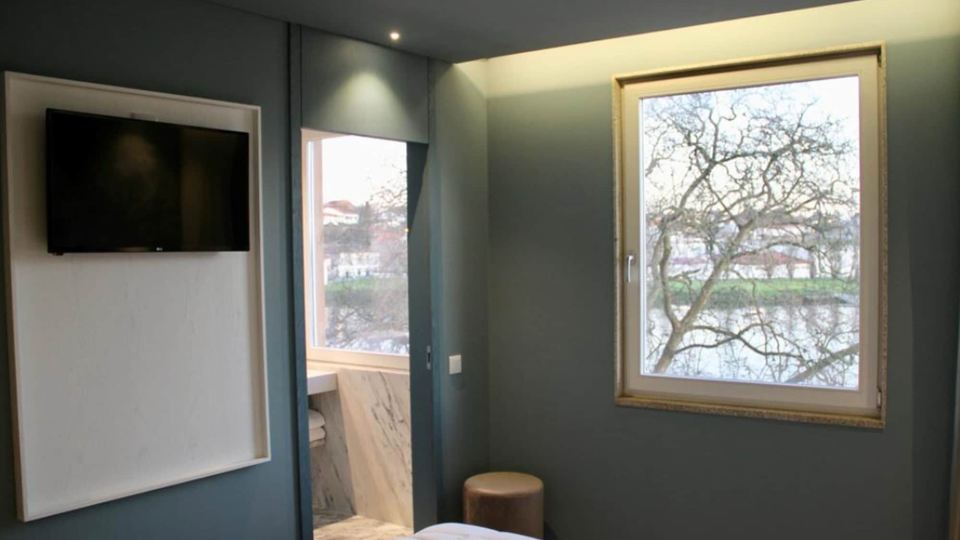 A Rendilheira Charm Suites