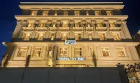 Treebo SY Inn, Gachibowli DLF Các khách sạn ở Gachibowli