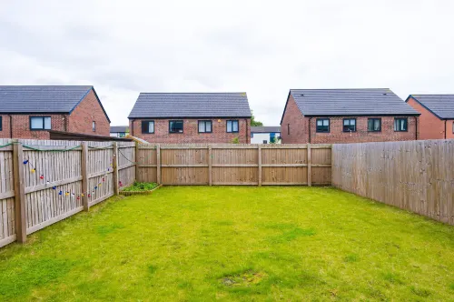 4 Bedroom 3 Bathroom Contractor Home Mcr