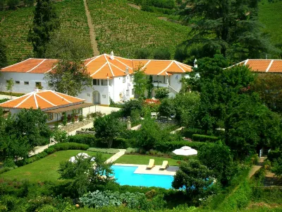 Casa da Azenha Hotels in Samodaes