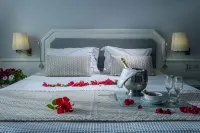 Hellas Beach Hotel - 3-Star