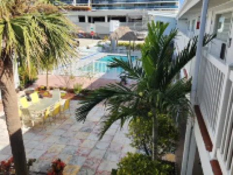 ザ パームズ オン オーシャン ポンパノビーチのホテル