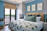 Pineapple House Boutique Hotel - Private Pools