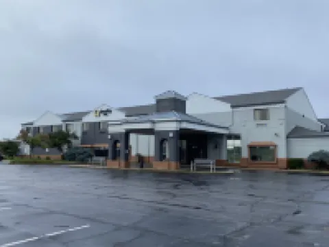 Quality Inn Hôtels à : 