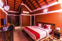 Coffee Grove Resort Hotels near Shri Gurunarasimha Dharmik Mandir