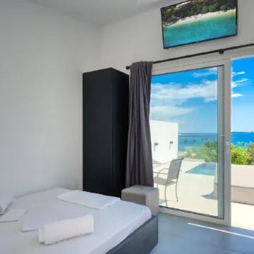 Akrogiali Apartments